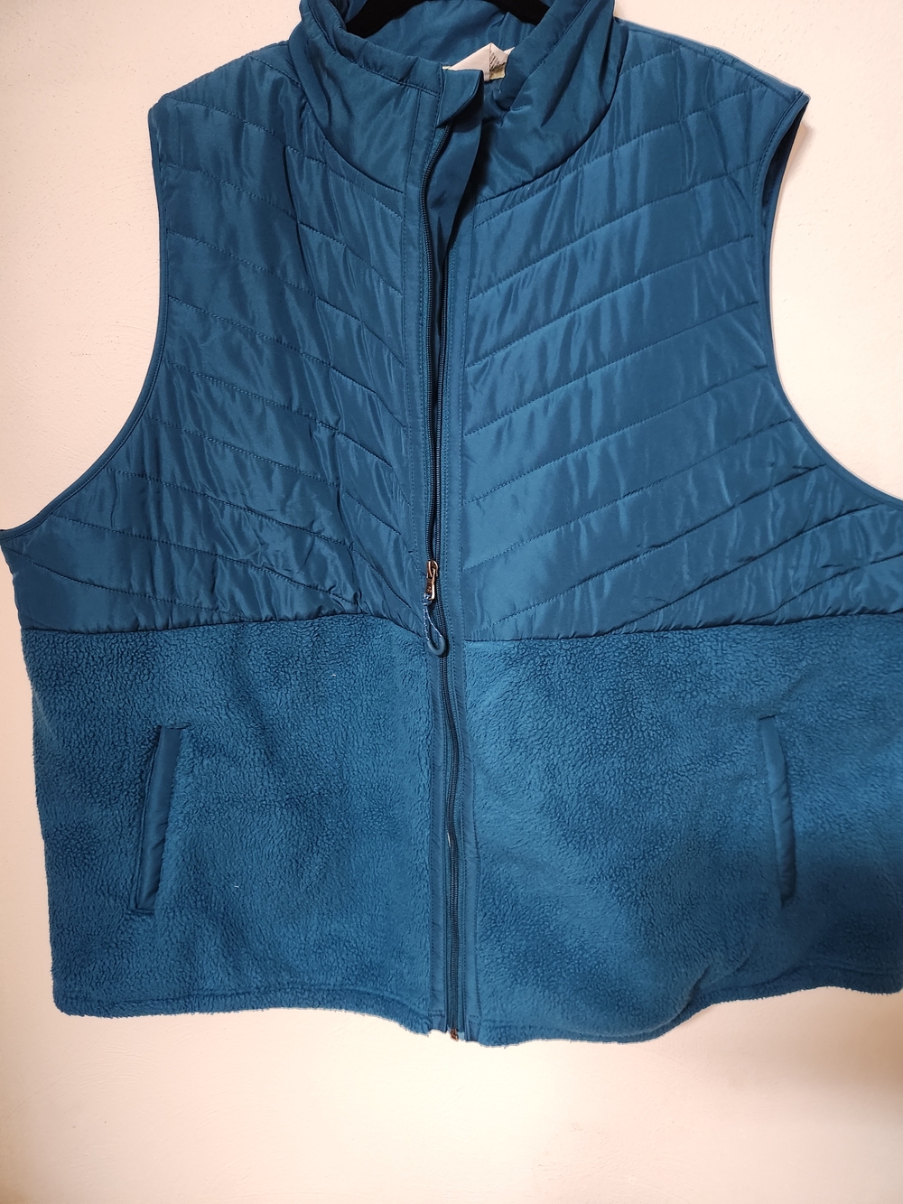 Tek Gear Blue/Green Quilted And Fleece Vest Size 4X